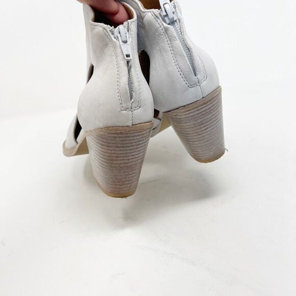 Free People White Wilder Cut Out Stacked Heel Booties Size 39 - Picture 4 of 8